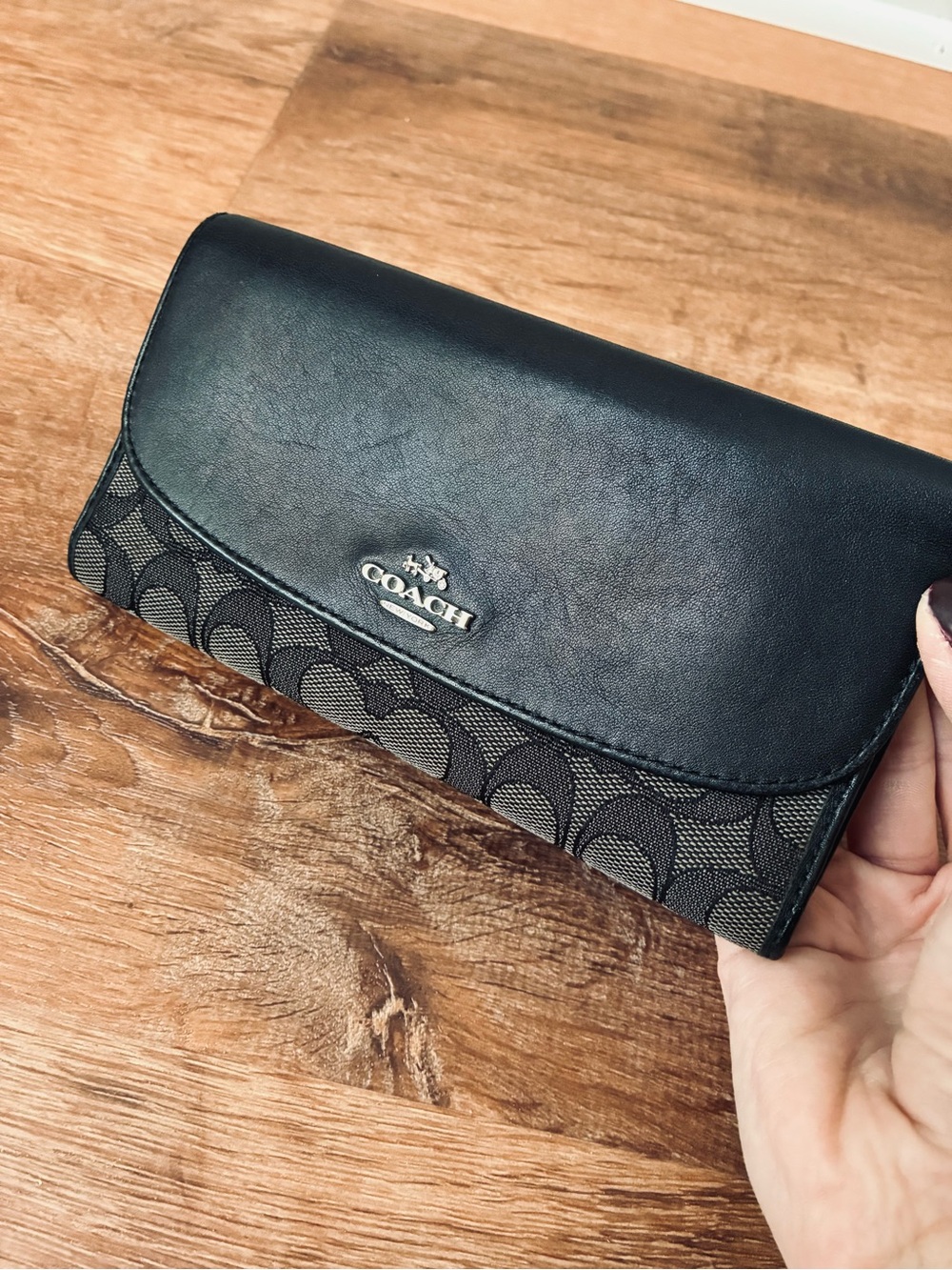 COACH Black Signature Leather Wallet Clutch EUC